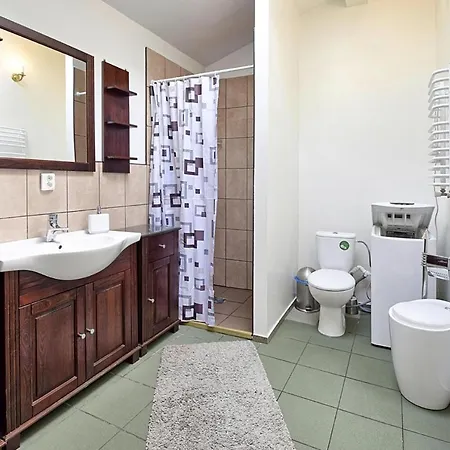 Semi-detached House In For 7 Persons