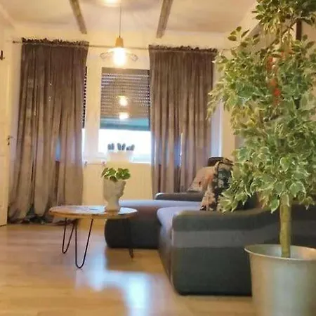 Semi-detached House In For 7 Persons Nyaraló Stepnica